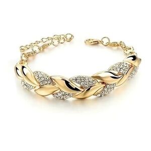 Gold Diamond Leaf Design Bracelet